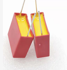 2.2uF PBT BOX Metallized Polypropylene Film Capacitor Fire Retardant